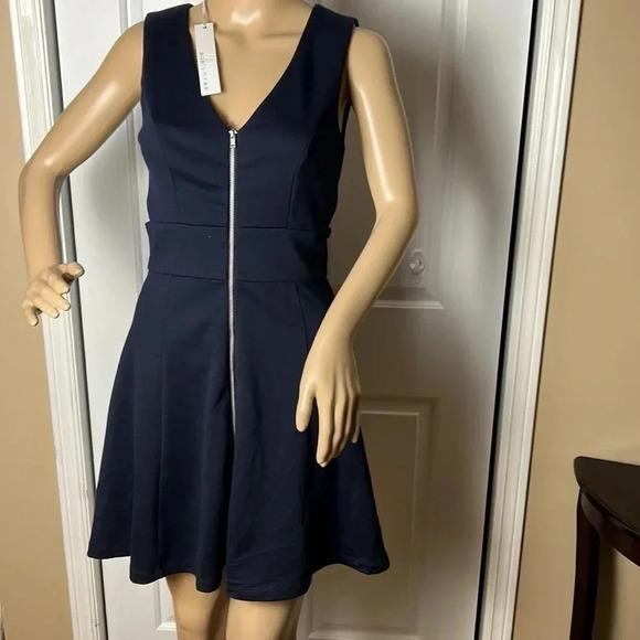 ANTHROPOLOGIE. CUT OUT MINI FIT & FLARE BLUE DRESS WITH FRONT ZIPPER - Picture 9 of 14